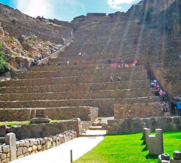 Ollantaytambo-Valle-Sagrado-Tour-1024x640